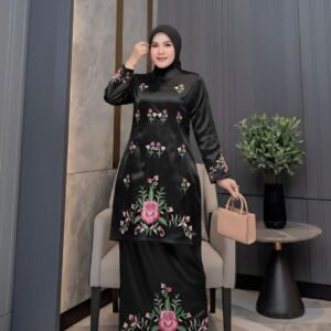 Setelan Tunik Bordir Mawar Jet Black Elegan – Baju Muslim Wanita Premium