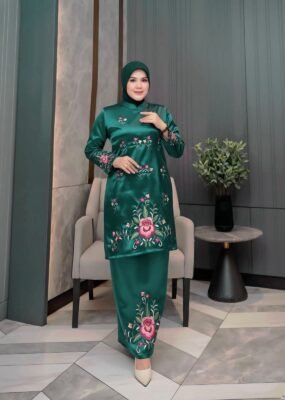 Setelan Tunik Bordir Mawar Bottle Green Elegan – Baju Muslim Wanita Premium
